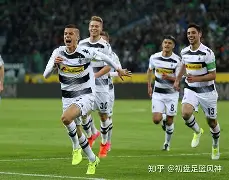 门兴格拉德巴赫主场失利，领先优势被蚕食的简单介绍